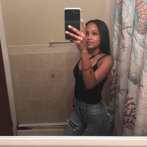 Meet your Posher, Tiffany